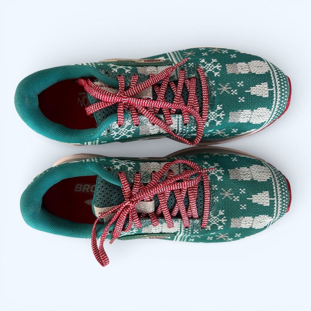 Brooks Revel 3 Merry Christmas Ugly Sweater Running Shoes Green Women’s size 6 - Picture 8 of 13